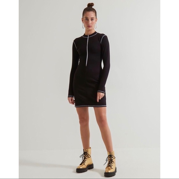 Dresses & Skirts - Black Long Sleeve Dress